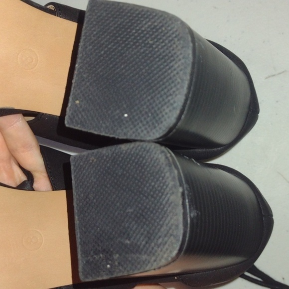 LOFT black lace up chunky heels size 8 - Picture 13 of 16